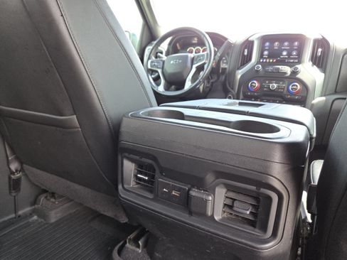 Used 2020 Chevrolet Silverado 1500 RST AWD/4WD image 25