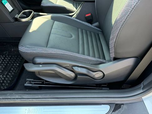 New 2026 MINI Cooper 2-Door Hardtop FWD image 17