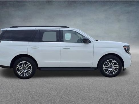 Used 2025 Ford Expedition Active AWD/4WD image 10