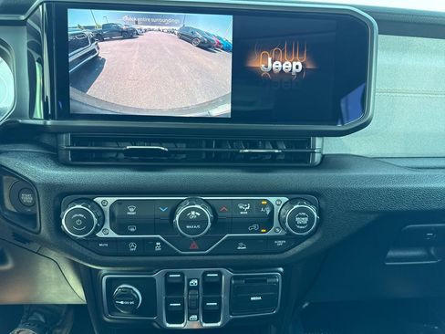 Certified 2026 Jeep Wrangler Unlimited Sport AWD/4WD image 20