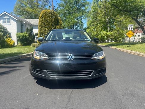 Used 2014 Volkswagen Jetta SE FWD image 3