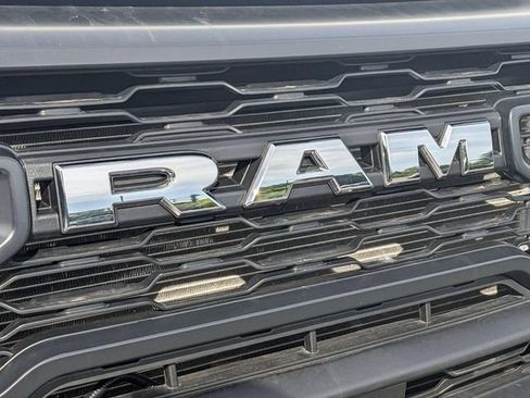 Used 2026 RAM ProMaster 2500 w/ Convenience Group FWD image 9