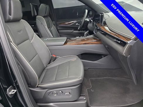 Used 2024 Cadillac Escalade ESV Premium Luxury image 33