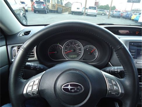 Used 2010 Subaru Impreza 2.5i Premium image 25