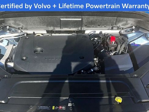 Used 2025 Volvo XC90 B6 Plus image 13