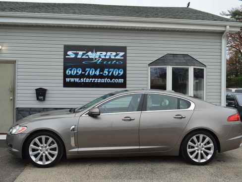 Used 2010 Jaguar XF Premium image 2