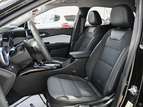 New 2026 Chevrolet Trax LT w/ LPO, Blackout Package image 15