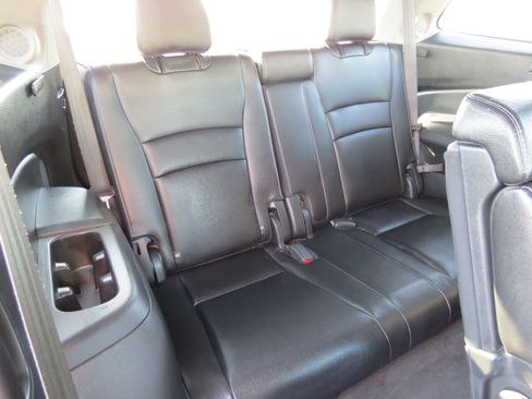 Used 2016 Honda Pilot Touring image 39