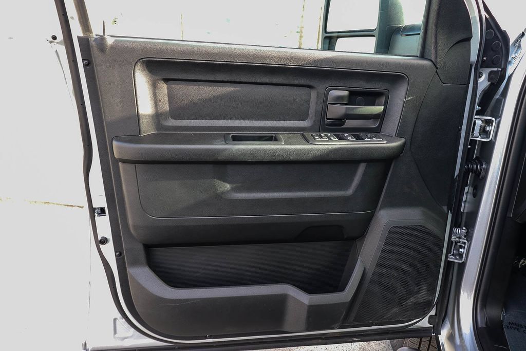 New 2026 RAM 3500 Tradesman AWD/4WD image 24