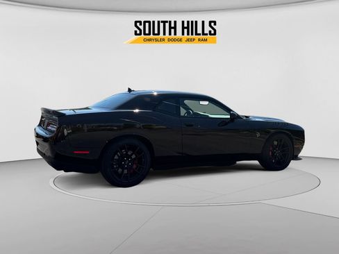 Used 2023 Dodge Challenger SRT Hellcat RWD image 5