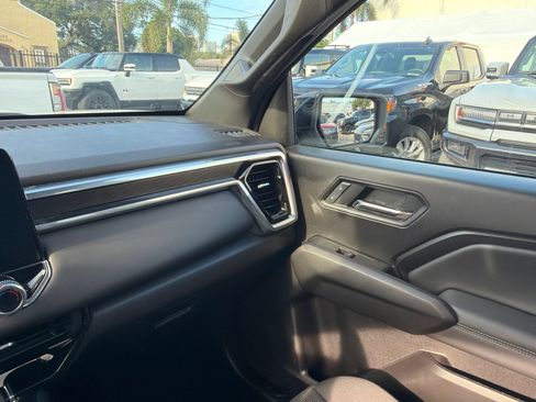 Used 2024 GMC Canyon Elevation w/ Convenience Package AWD/4WD image 21
