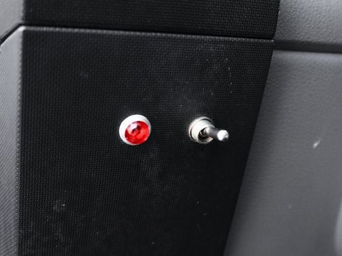 Used 2017 Ford F650 2WD Regular Cab Super Duty image 21