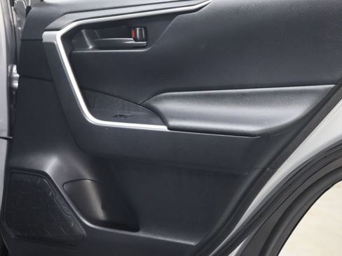 Used 2019 Toyota RAV4 LE w/ All Weather Liner Package AWD/4WD image 14