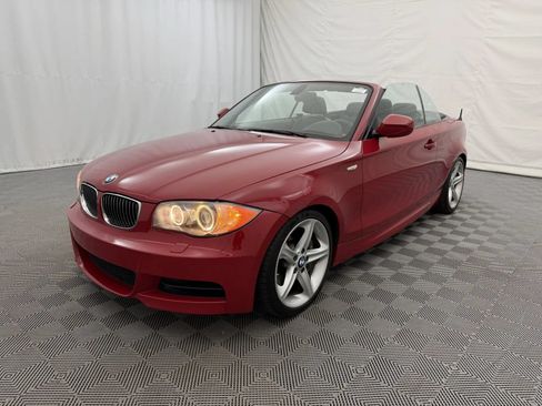 Used 2010 BMW 135i Convertible RWD image 2