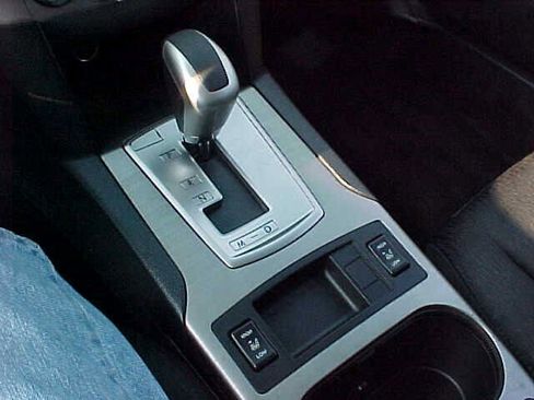 Used 2011 Subaru Outback 2.5i Premium w/ All-Weather Pkg image 25