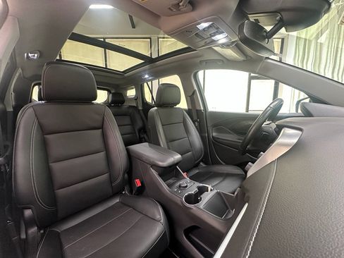 Certified 2023 GMC Terrain SLT w/ Infotainment Package II AWD/4WD image 22