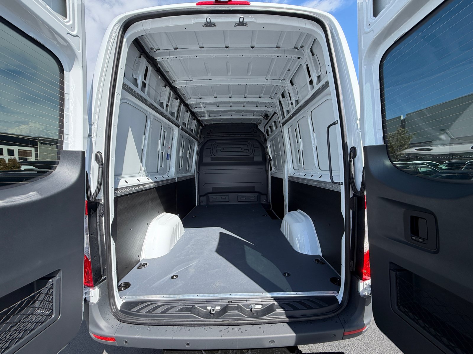 New 2026 Mercedes-Benz Sprinter 2500 image 17