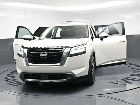 Used 2023 Nissan Pathfinder Platinum AWD/4WD image 23