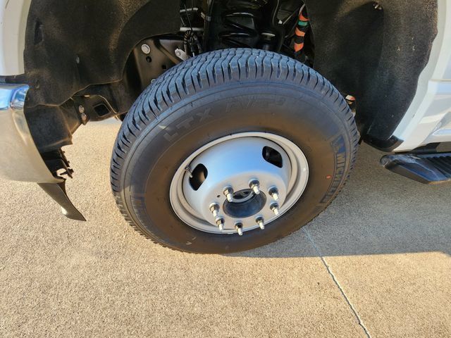 Used 2025 Ford F350 XLT w/ FX4 Off-Road Package AWD/4WD image 9