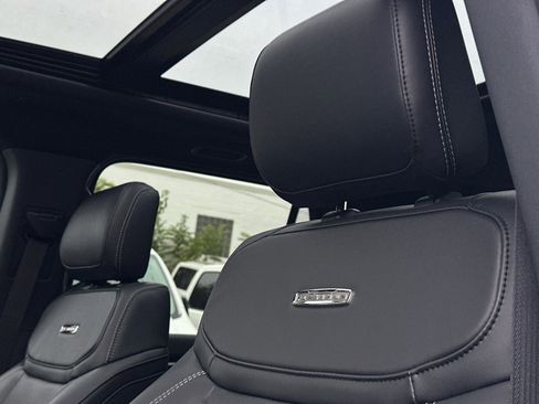 New 2025 Ford Expedition Platinum w/ Stealth Performance Package image 19