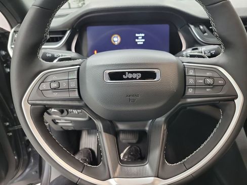 New 2025 Jeep Grand Cherokee L Laredo w/ Luxury Tech Group I image 17