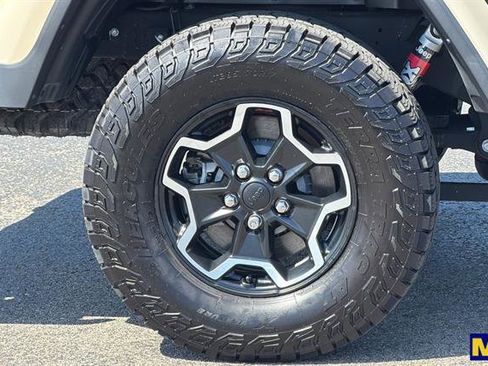 Used 2020 Jeep Gladiator Rubicon AWD/4WD image 35