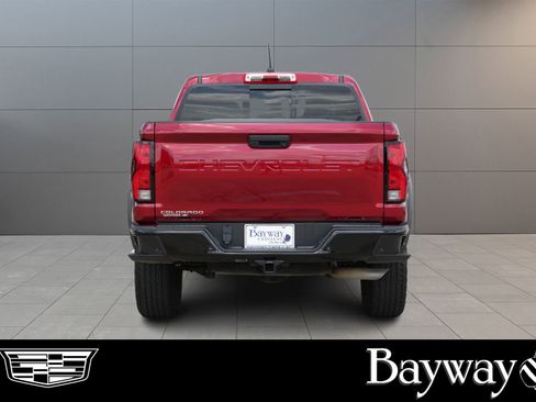 Used 2024 Chevrolet Colorado Z71 w/ Z71 Convenience Package 2 AWD/4WD image 6