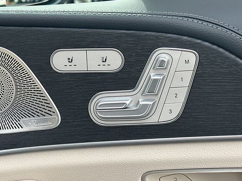New 2026 Mercedes-Benz GLS 450 4MATIC image 16