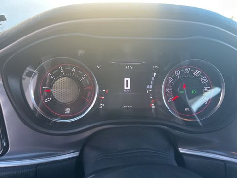 Used 2022 Dodge Challenger R/T image 41