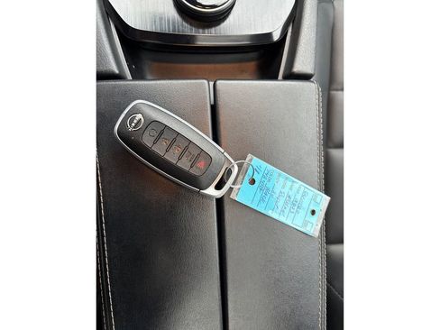 Used 2023 Nissan Rogue SV w/ SV Premium Package image 38