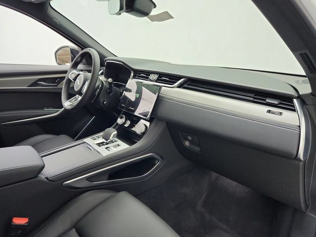 Used 2026 Jaguar F-PACE R-Dynamic S AWD/4WD image 21