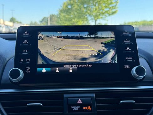 Used 2018 Honda Accord Sport image 32