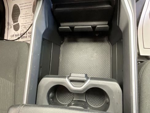 Used 2021 RAM 2500 Big Horn w/ Level B Equipment Group image 17