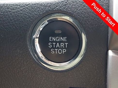 Used 2018 Toyota 4Runner Limited AWD/4WD image 27