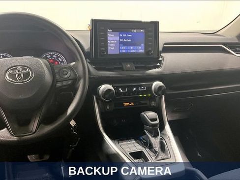 Used 2019 Toyota RAV4 LE AWD/4WD image 12