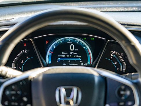 Used 2016 Honda Civic Touring image 20