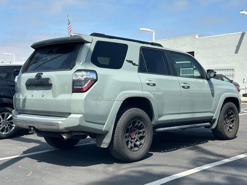 Used 2022 Toyota 4Runner TRD Off-Road Premium w/ TRD Black Wheel Package (TMS) AWD/4WD image 3