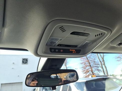 Certified 2021 Chevrolet Traverse LT image 25