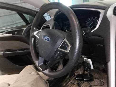 Used 2014 Ford Fusion S FWD image 36