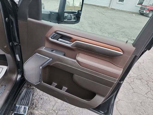 Used 2024 GMC Sierra 2500 Denali w/ Denali Reserve Package image 12