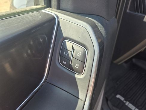Used 2023 Ford F150 Lariat w/ Equipment Group 502A High AWD/4WD image 23