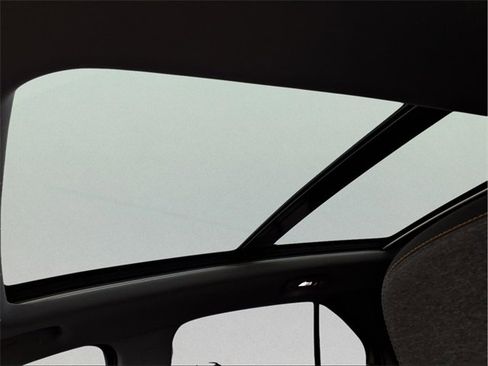 Used 2023 Chevrolet Equinox LT image 19