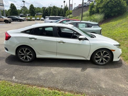 Used 2020 Honda Civic Touring image 6