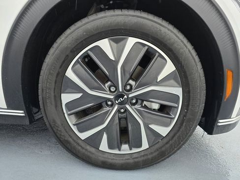 Certified 2023 Kia EV6 Light image 13