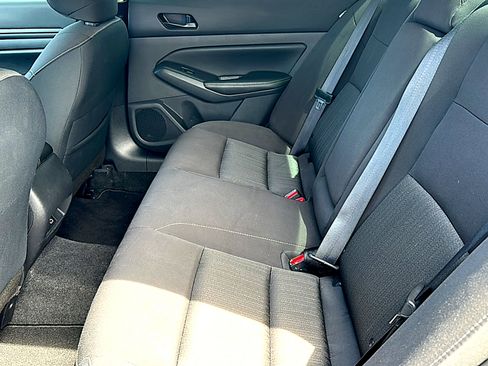 Used 2025 Nissan Altima 2.5 SV FWD image 18