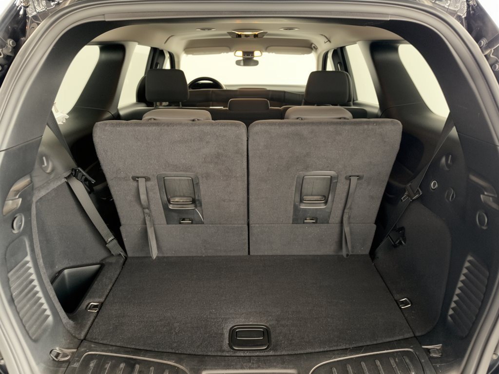 Used 2020 Dodge Durango SXT w/ 3rd Row Seating Group RWD image 28