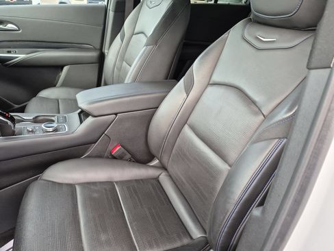 Used 2024 Cadillac XT4 Sport FWD image 15