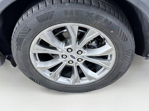 Used 2022 Ford Explorer Limited image 39