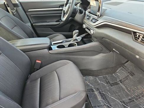Used 2023 Nissan Altima 2.5 SV image 19