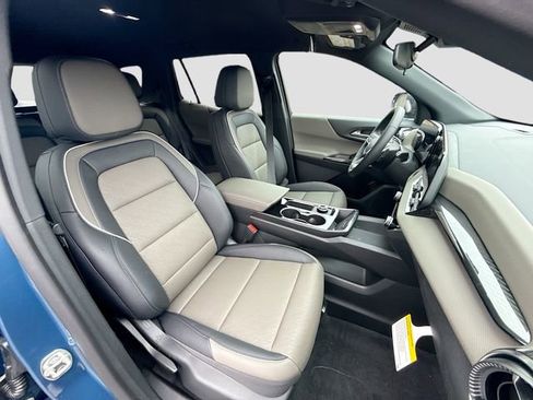 New 2026 Chevrolet Equinox LT w/ Convenience Package II image 30